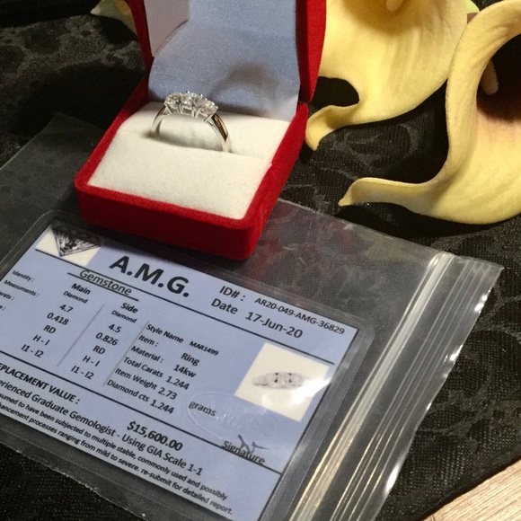 14k White Gold.  1.244 ctw 3 Stone Diamond Ring - Picture 5 of 7